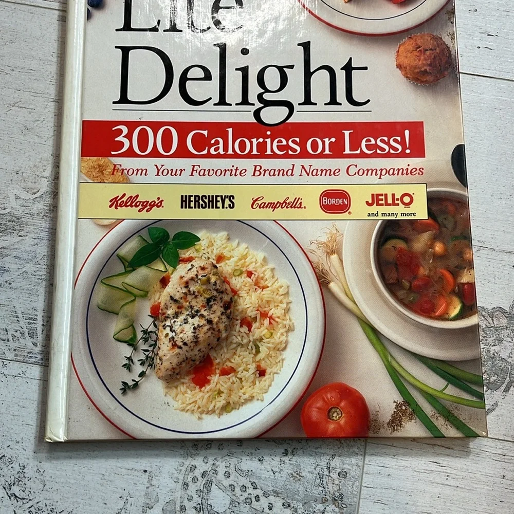 Lite Delight 300 Calorie or Less Cook Book Vintage 1990s